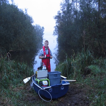 electrofishing-pase-boat.JPG